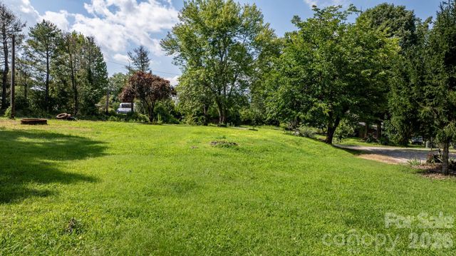 160 Green Street, Rutherford College, NC 28612