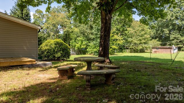160 Green Street, Rutherford College, NC 28612