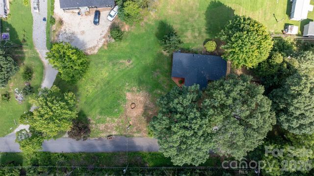 160 Green Street, Rutherford College, NC 28612