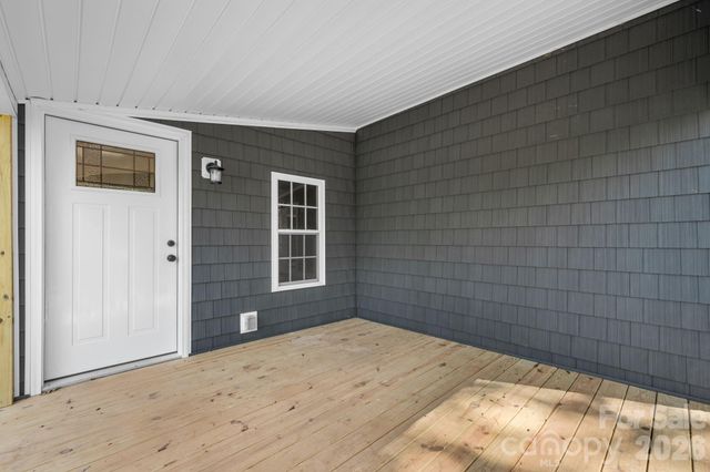 160 Green Street, Rutherford College, NC 28612