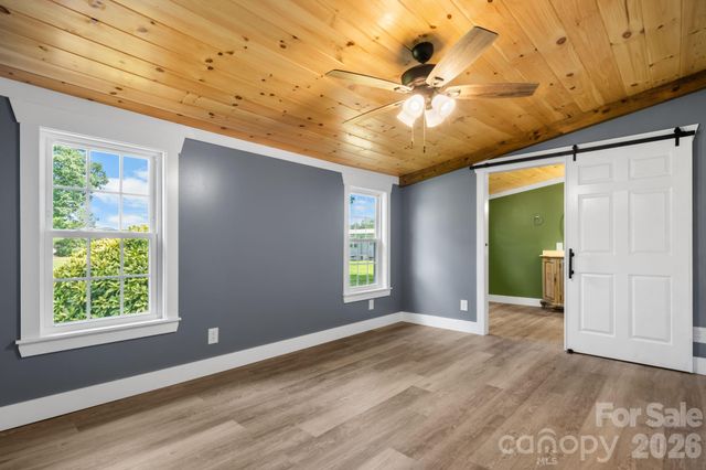 160 Green Street, Rutherford College, NC 28612