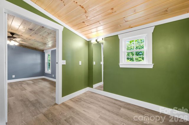 160 Green Street, Rutherford College, NC 28612