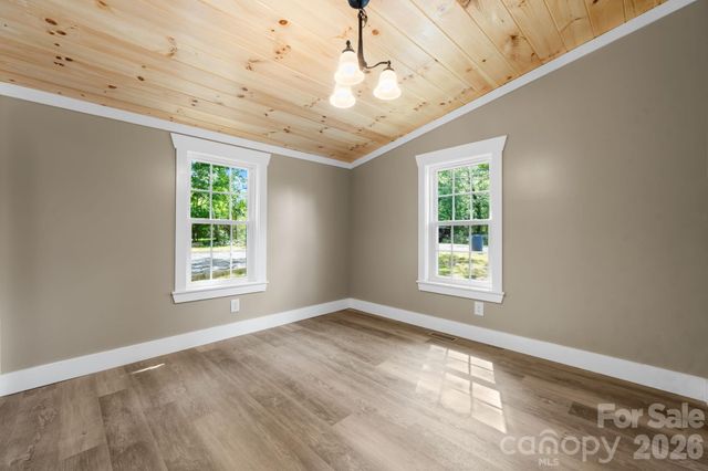 160 Green Street, Rutherford College, NC 28612