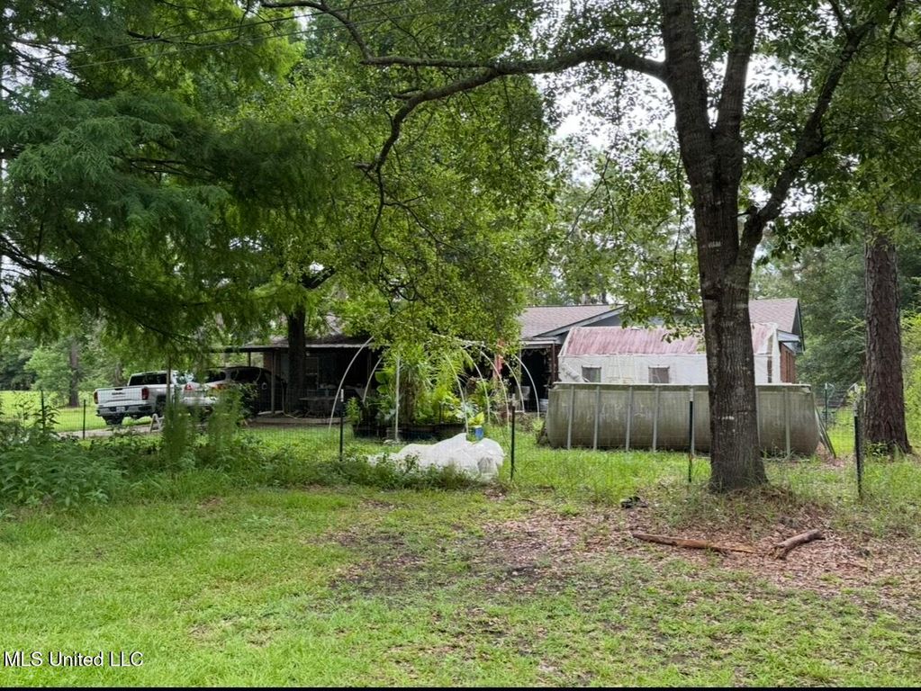 22452 Joe Windom Road, Saucier, MS 39574