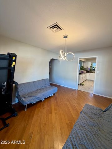 4818 W BEVERLY Lane, Glendale, AZ 85306