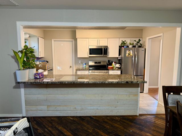 4818 W BEVERLY Lane, Glendale, AZ 85306