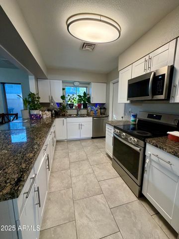 4818 W BEVERLY Lane, Glendale, AZ 85306