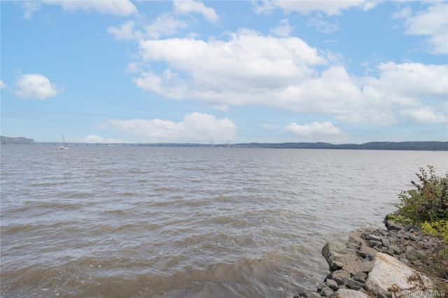 113 Harbor Cove 113, Piermont, NY 10968