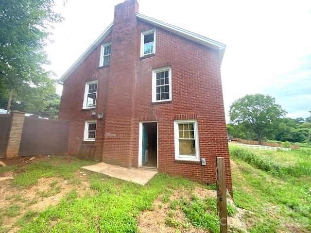 2689 Harris Henrietta Road, Mooresboro, NC 28114