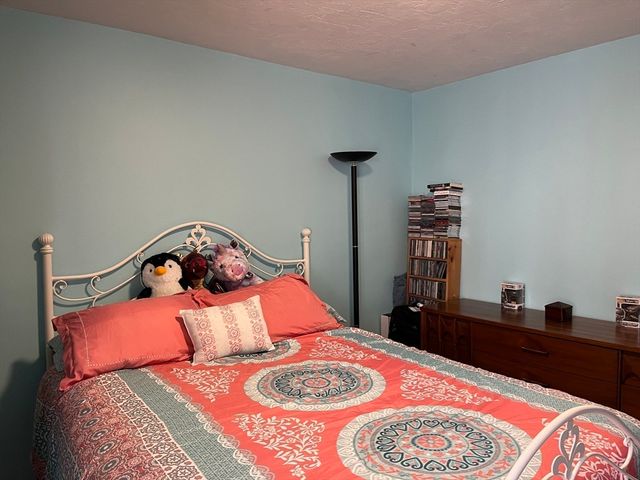 51 Londonderry Rd 51, Grafton, MA 01519