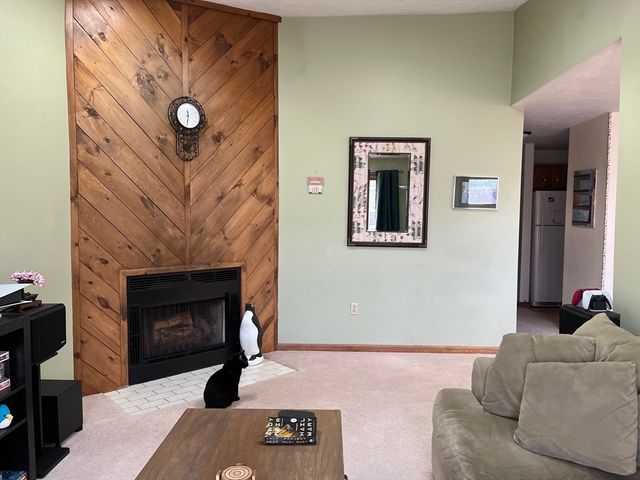 51 Londonderry Rd 51, Grafton, MA 01519