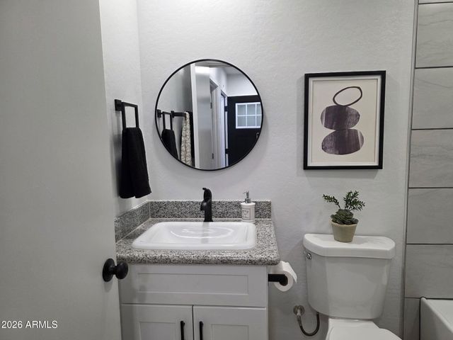 1833 W Hadley Street, Phoenix, AZ 85007