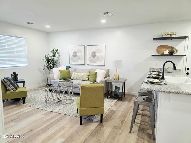 1833 W Hadley Street, Phoenix, AZ 85007