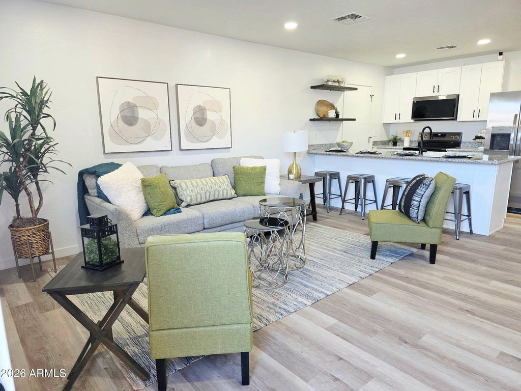 1833 W Hadley Street, Phoenix, AZ 85007