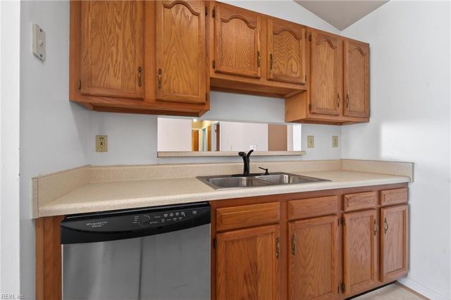 814 Old Point AVE, Hampton, VA 23663