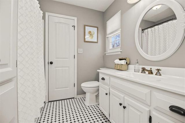 1702 S Pollard Avenue, Independence, MO 64055