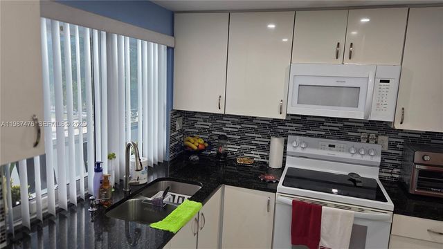 9400 Lime Bay Boulevard 315, Tamarac, FL 33321