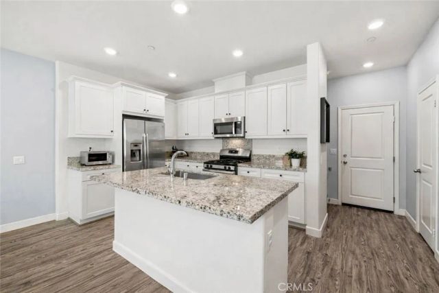 22838 Concord 80, Saugus, CA 91350