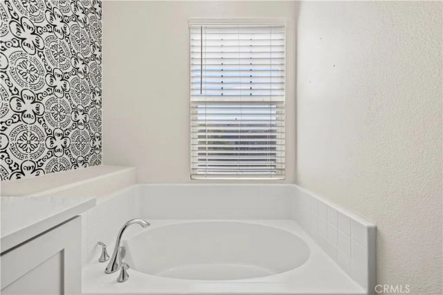 22838 Concord 80, Saugus, CA 91350