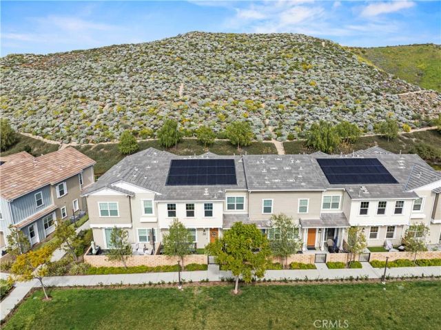 22838 Concord 80, Saugus, CA 91350