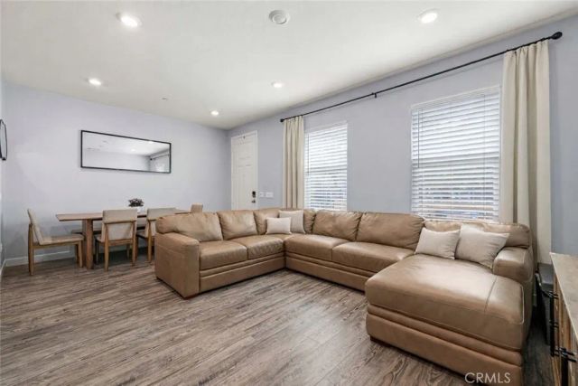 22838 Concord 80, Saugus, CA 91350