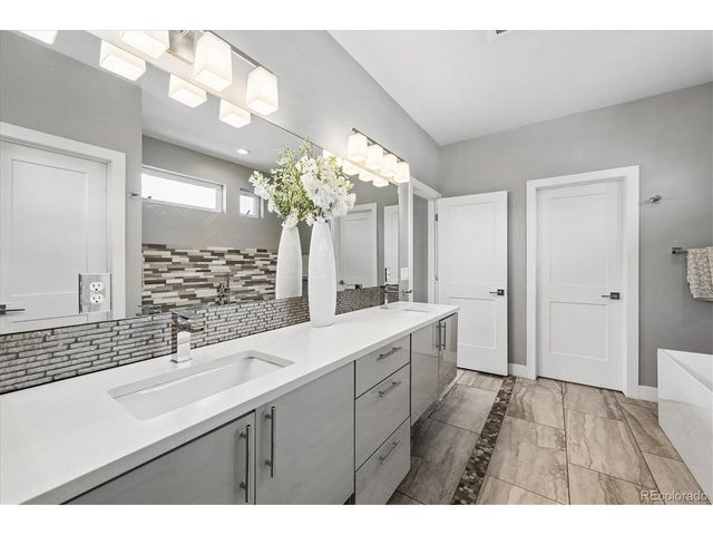 1694 S Madison St, Denver, CO 80210