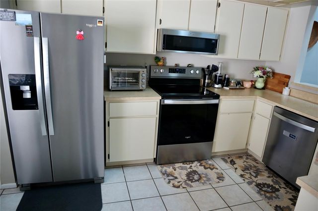 3929 NE 21ST LANE, Ocala, FL 34470