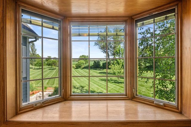 W287N6371 Broadwing COURT, Hartland, WI 53029