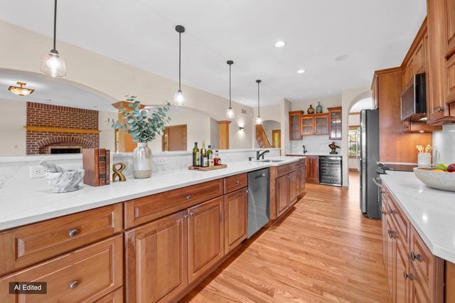 W287N6371 Broadwing COURT, Hartland, WI 53029
