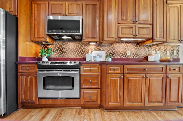 W287N6371 Broadwing COURT, Hartland, WI 53029
