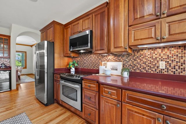 W287N6371 Broadwing COURT, Hartland, WI 53029