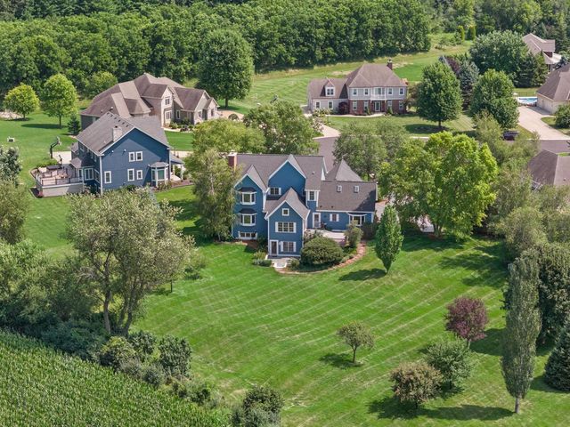 W287N6371 Broadwing COURT, Hartland, WI 53029