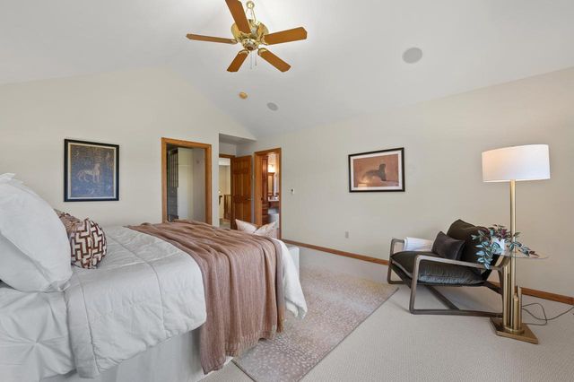 W287N6371 Broadwing COURT, Hartland, WI 53029