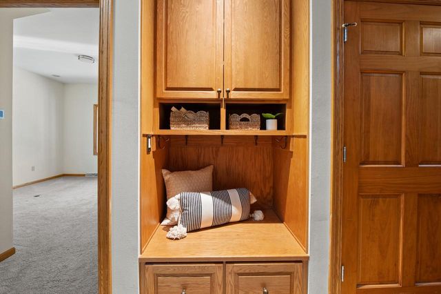 W287N6371 Broadwing COURT, Hartland, WI 53029