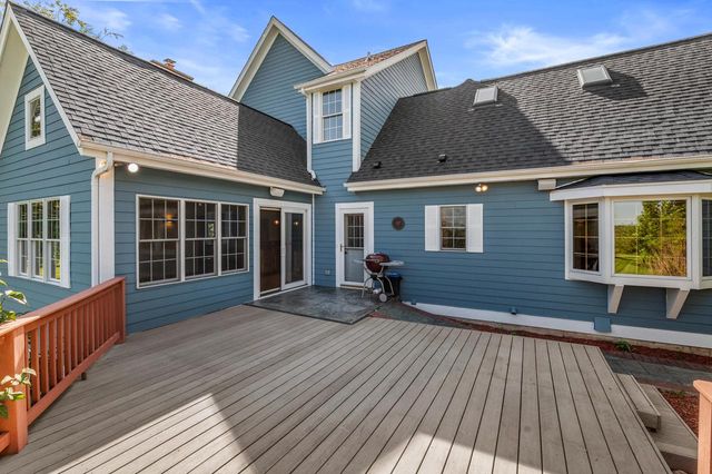 W287N6371 Broadwing COURT, Hartland, WI 53029