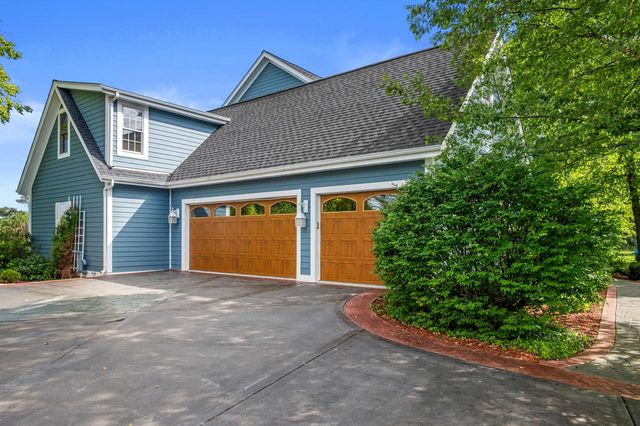 W287N6371 Broadwing COURT, Hartland, WI 53029