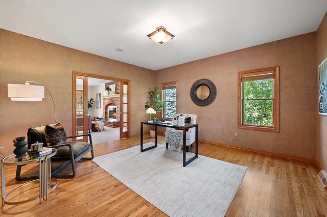 W287N6371 Broadwing COURT, Hartland, WI 53029