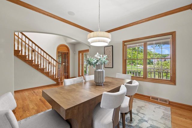 W287N6371 Broadwing COURT, Hartland, WI 53029