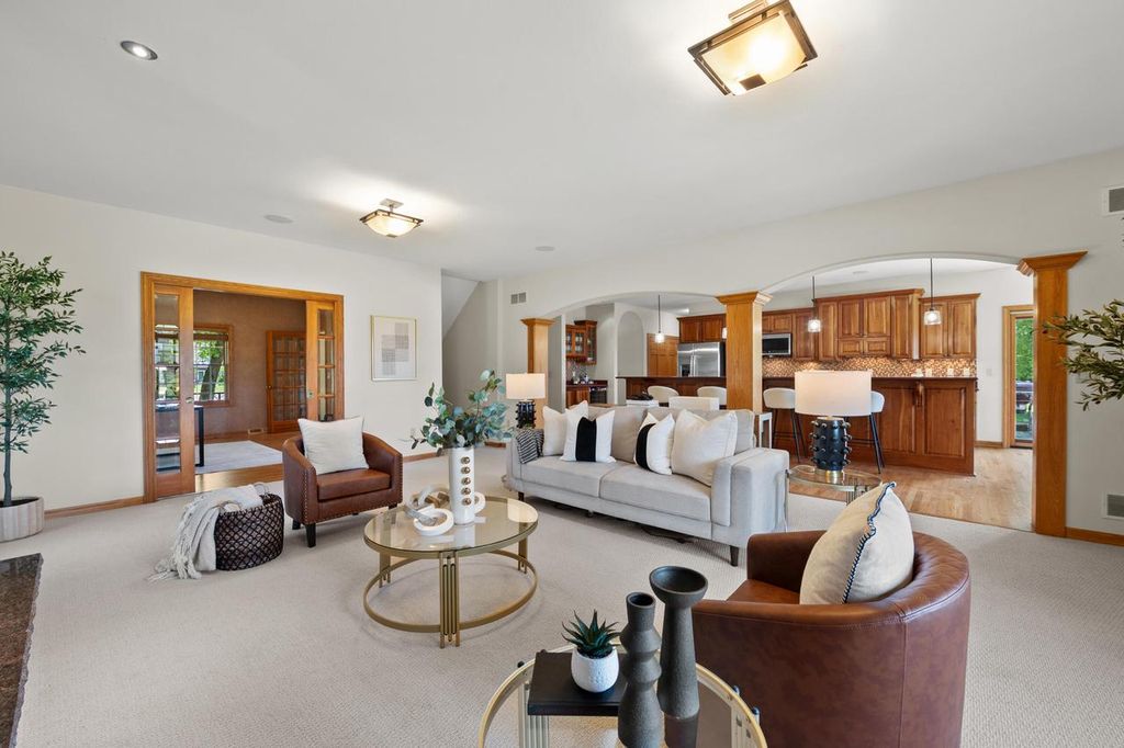 W287N6371 Broadwing COURT, Hartland, WI 53029