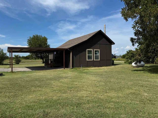 14063 NE Carlson Rd, Elgin, OK 73538