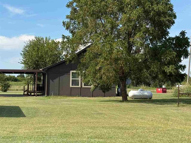 14063 NE Carlson Rd, Elgin, OK 73538