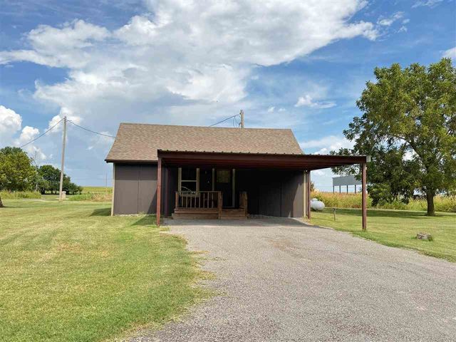 14063 NE Carlson Rd, Elgin, OK 73538