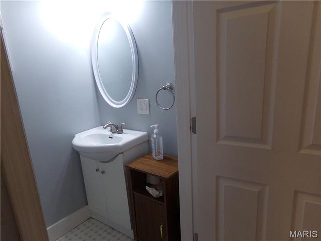 619 S 4th Street, Greenville, IL 62246