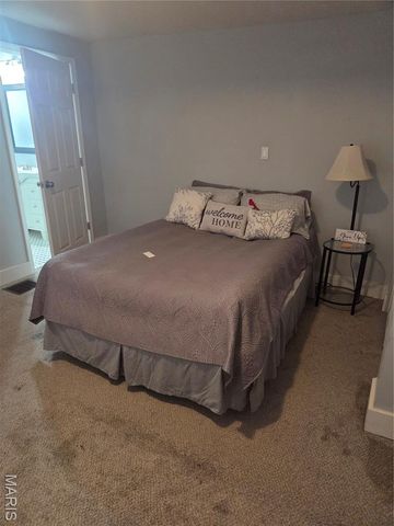 619 S 4th Street, Greenville, IL 62246