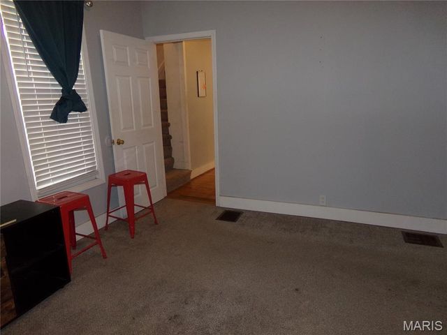 619 S 4th Street, Greenville, IL 62246