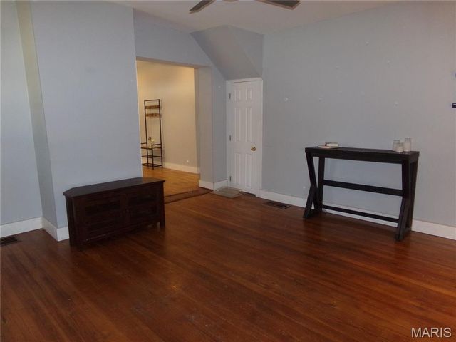 619 S 4th Street, Greenville, IL 62246