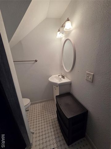 619 S 4th Street, Greenville, IL 62246