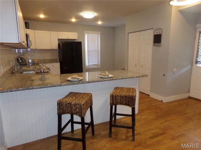 619 S 4th Street, Greenville, IL 62246