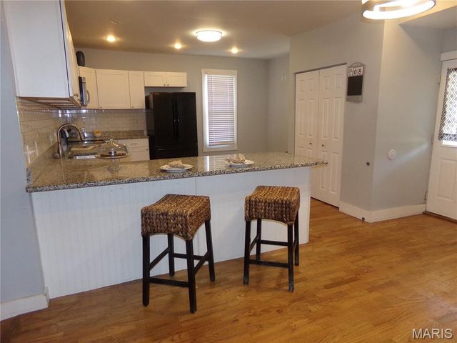 619 S 4th Street, Greenville, IL 62246