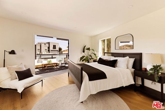 6837 Cahuenga Park Trail, Los Angeles, CA 90068